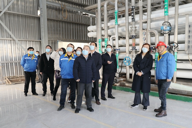 2022年12月15日，時任浙江省發(fā)展改革委黨組成員、副主任吳紅梅蒞臨景興紙業(yè)調(diào)研企業(yè)用能、節(jié)能工作