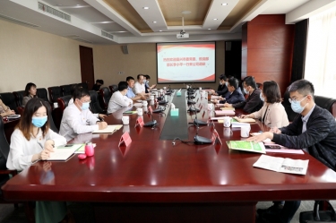 嘉興市委常委、統(tǒng)戰(zhàn)部部長李小平一行蒞臨景興紙業(yè)調(diào)研指導(dǎo)